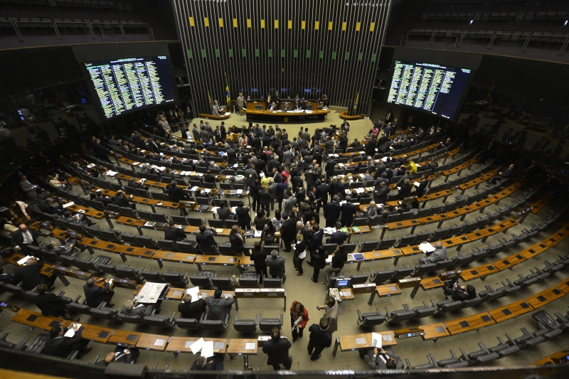 A terceirização, avaliam a CNI e a FIESC, é um fenômeno irreversível, reflexo da divisão do trabalho moderno num contexto produtivo globalizado (foto: José Paulo Lacerda)