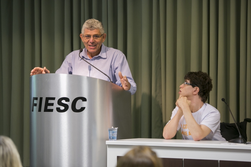 Mauri Busarello falou sobre sua experiência de acompanhar o filho Jonathan na escola (foto: Fernando Willadino)