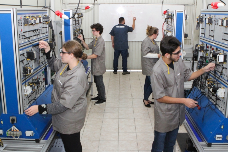 Cursos são focados nas demandas do mercado de trabalho (Foto: Filipe Scotti)