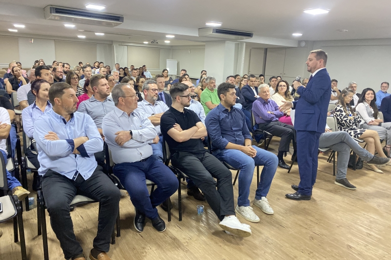 Palestra aborda os desafios das relações trabalhistas