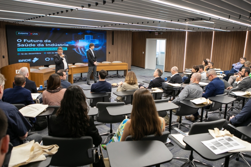 Evento na FIESC debate cenários e perspectivas da área da saúde para 2025