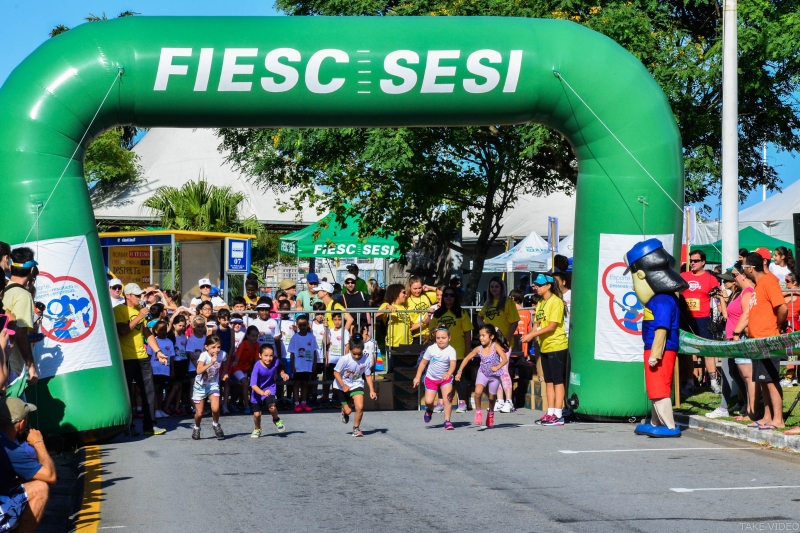 Cerca de 1,2 mil crianças e adolescentes participaram da ação (Foto: Divulgação SESI/SC)